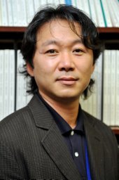 Woong-Ki Kim