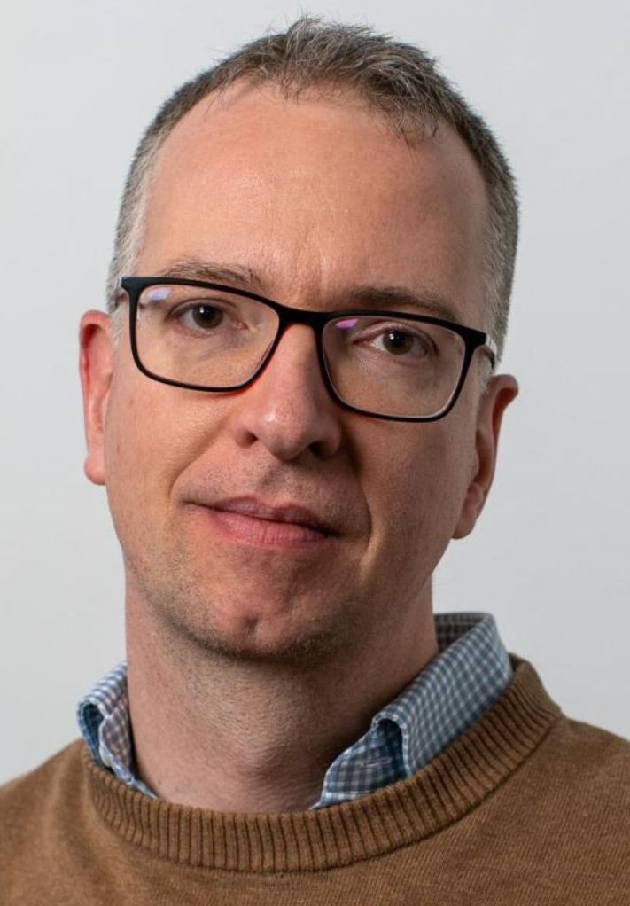 Adam Szeidl