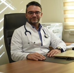 Attila Önmez