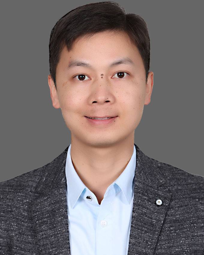 Weiqi Zhang