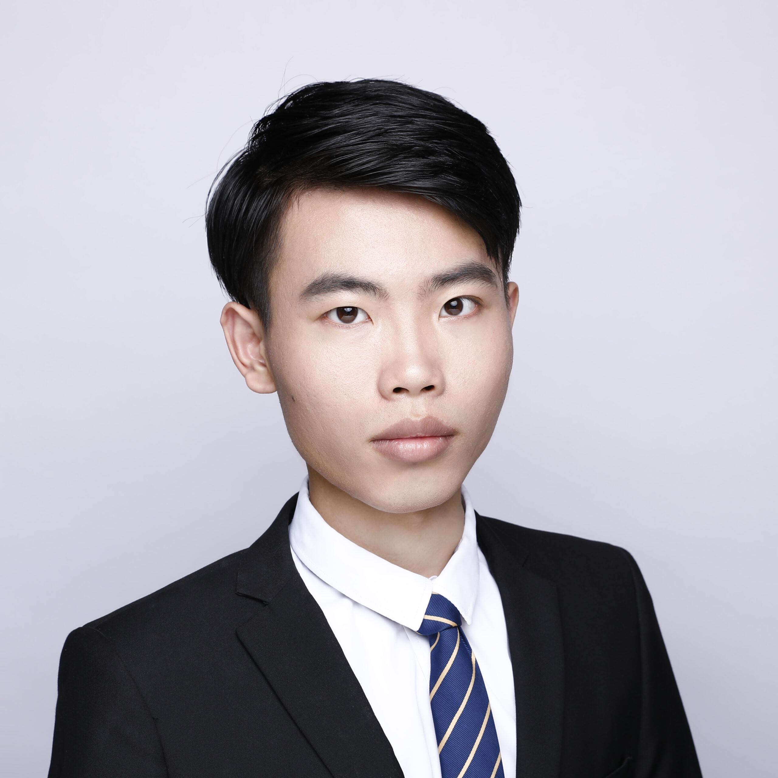 Yifan Yang