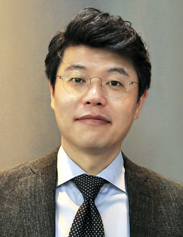 Dong-Hwan Kim
