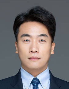 Longxiang Zhu