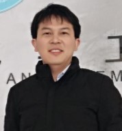 Yiguo Li