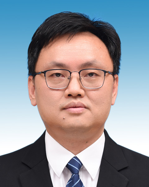 Zuzeng Qin