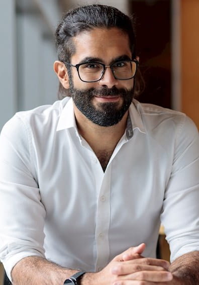 Rad Niazadeh