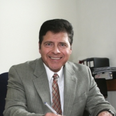 Raúl E. Curto