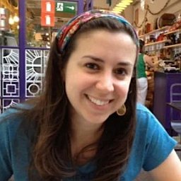 Tânia M. Benedetti