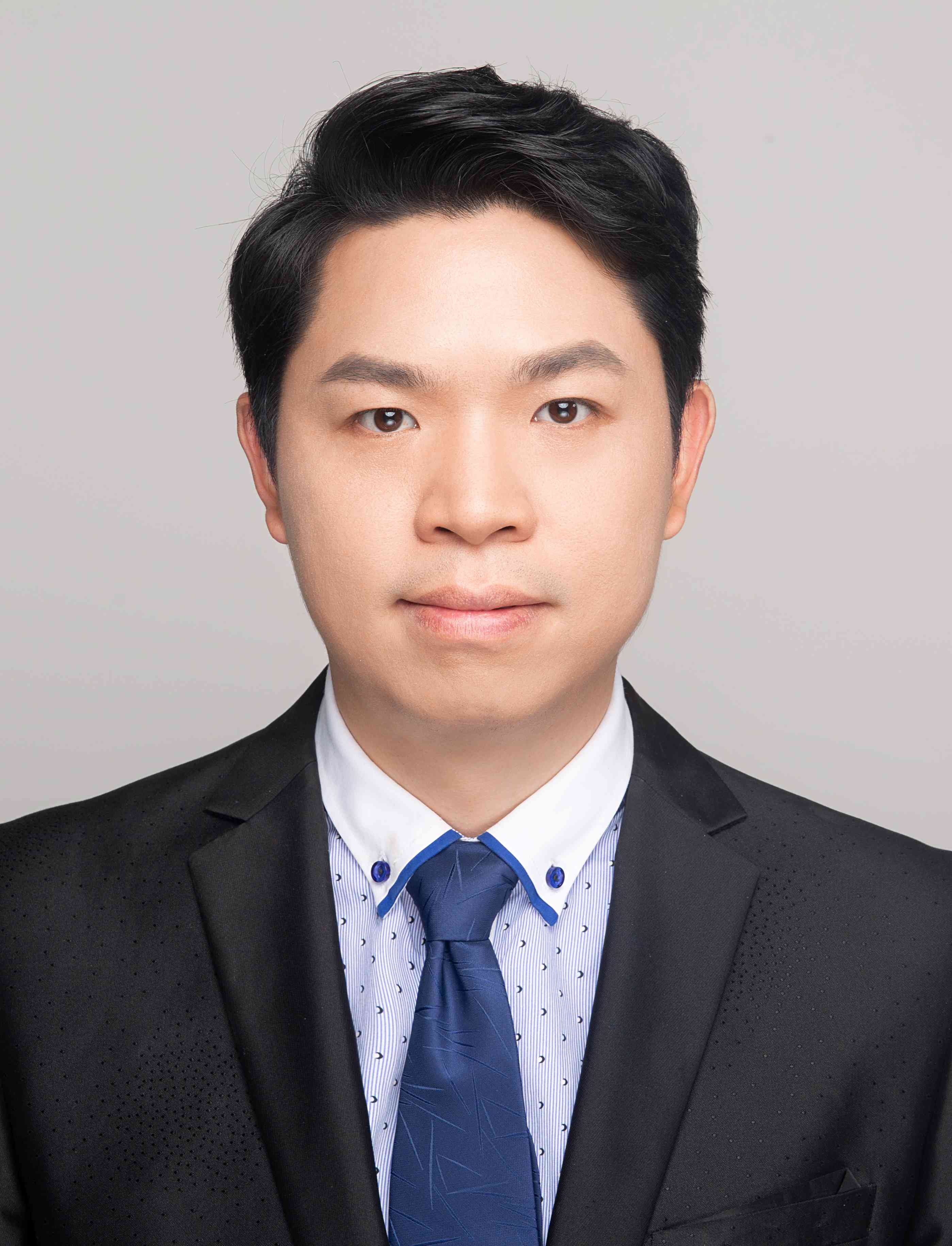 Yongkun Li