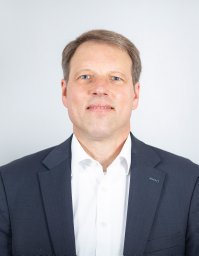 Stefan Bach