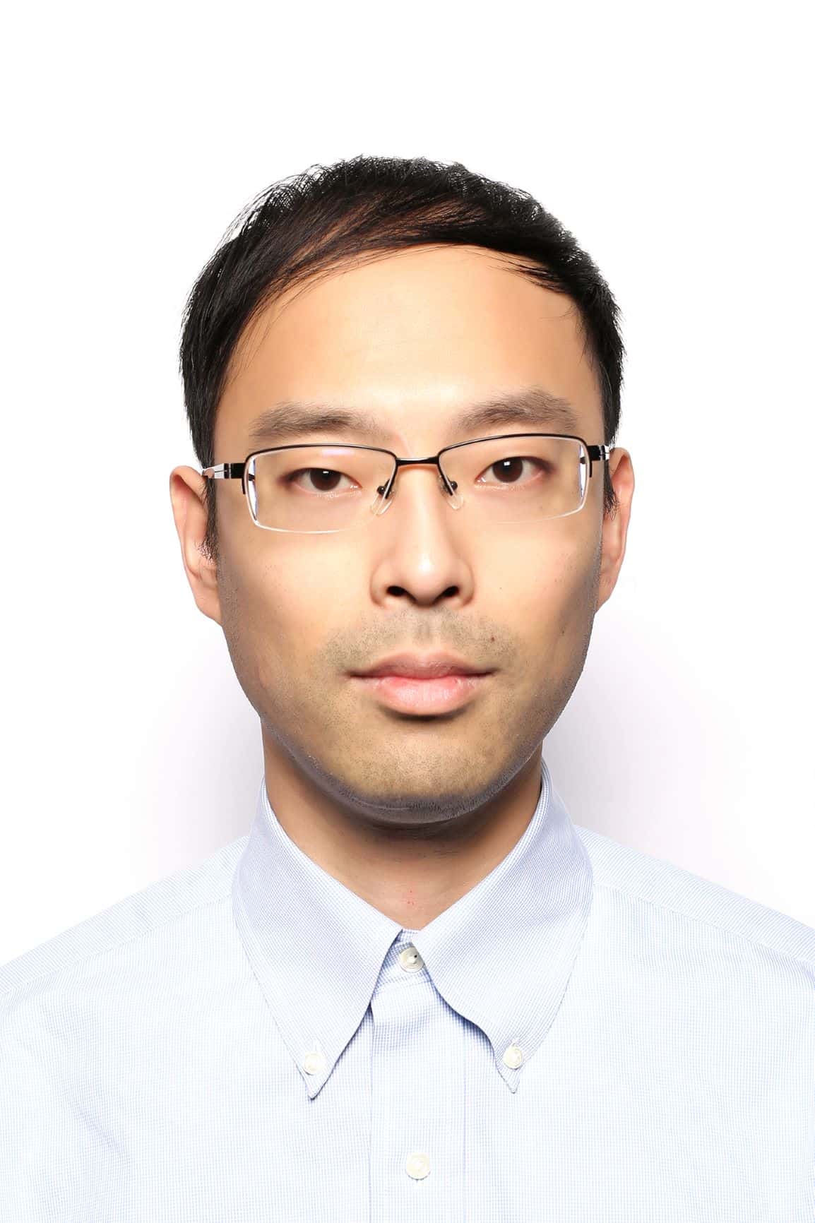 Yihong Kang