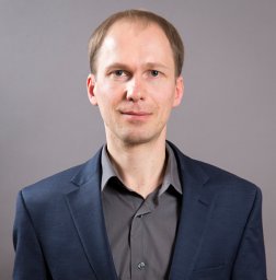 Andrey L Elagin