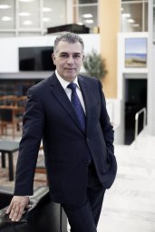 Constantinos H Karabatsas