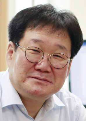 Suk Bong Hong