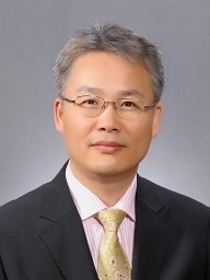 Seong Youn Hwang