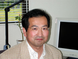 Hiroshi Ezura