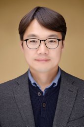 Seunghyung Lee