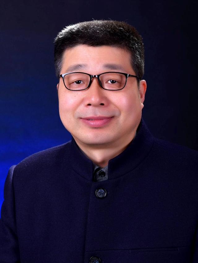 Manfeng Dou