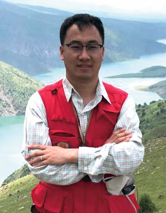 Junpeng Wang