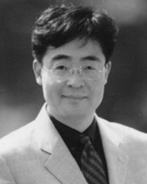 Myeong-Woo Cho