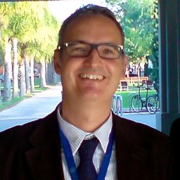 C. Lázaro