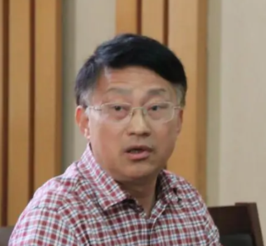 Zelong Wang