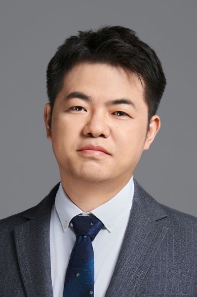 Erhuan Zhang