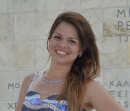 Roseanne Holanda