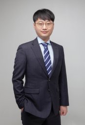 Dae Young Park