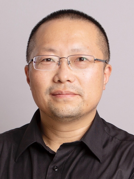 Zhenxing Qian