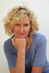 Emma Derbyshire