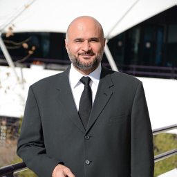 Mesut Akdere