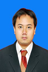 Rizqie, M.Q.