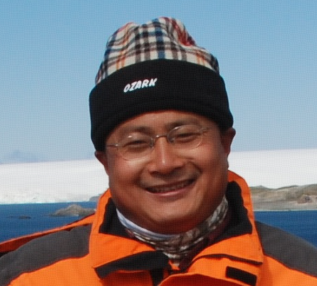 Minghong Cai