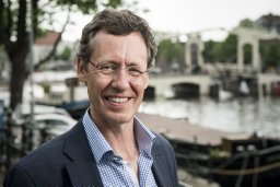 Robert J. de Boer