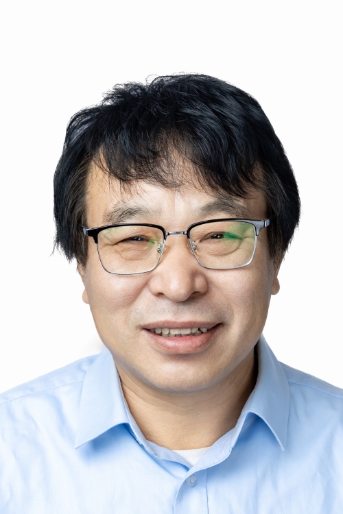 Qinghong Liu