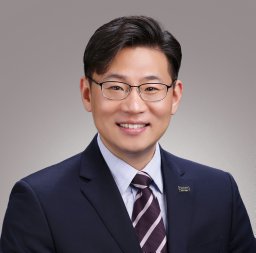 Brad (Yuan) Kim