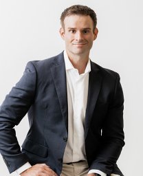 Alex E Mohr