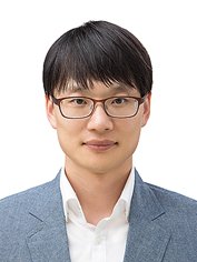 Hong-Yeol Kim