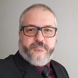 Alejandro Knaesel Arrabal