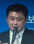 Kyuhong Lee