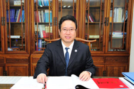 Junming Fan