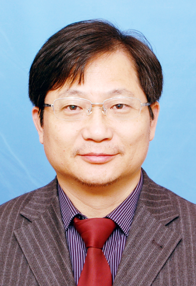 Yiqing Yang