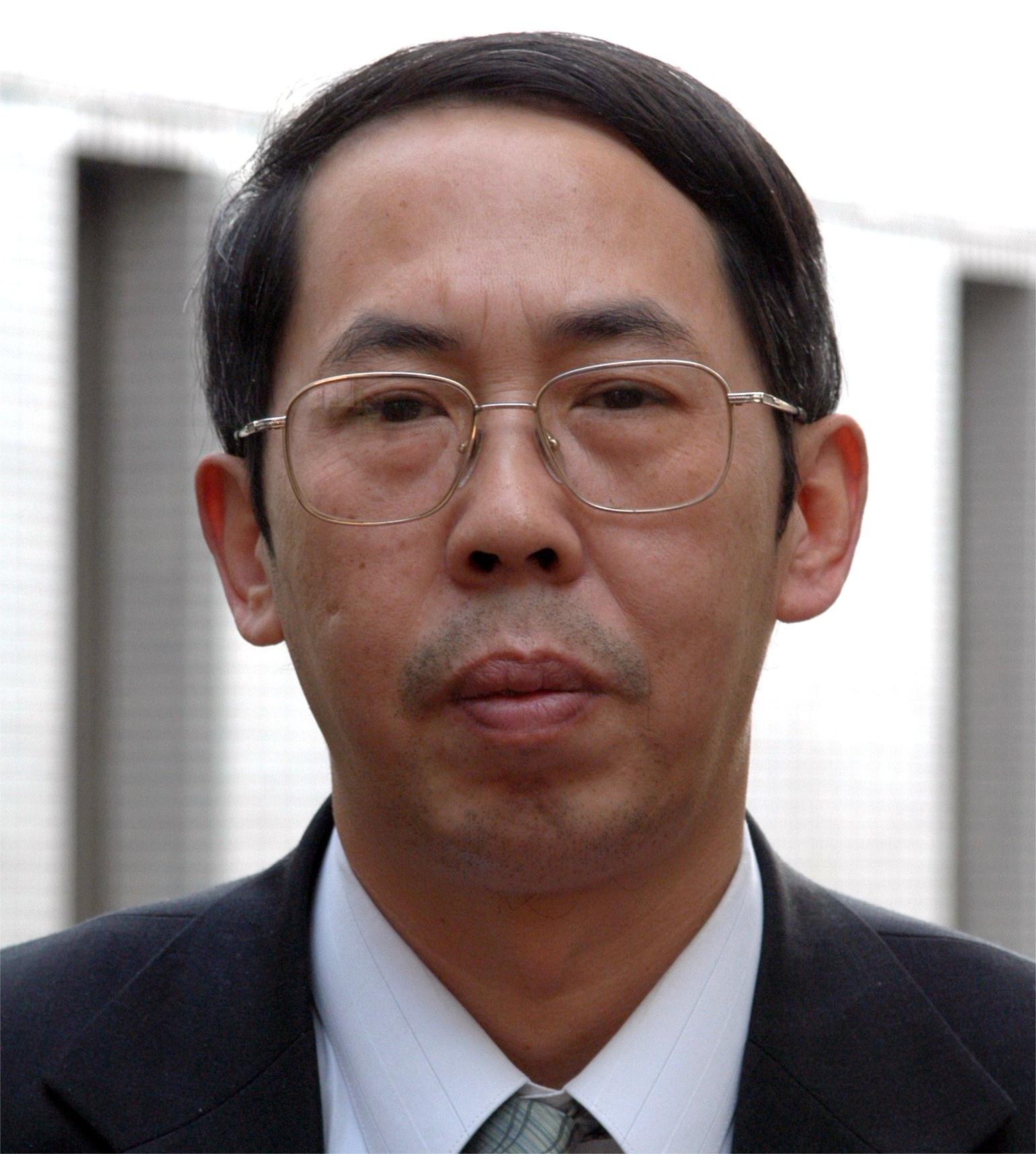 Yinhong Shi