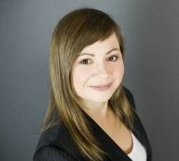 Csilla Pelyhe