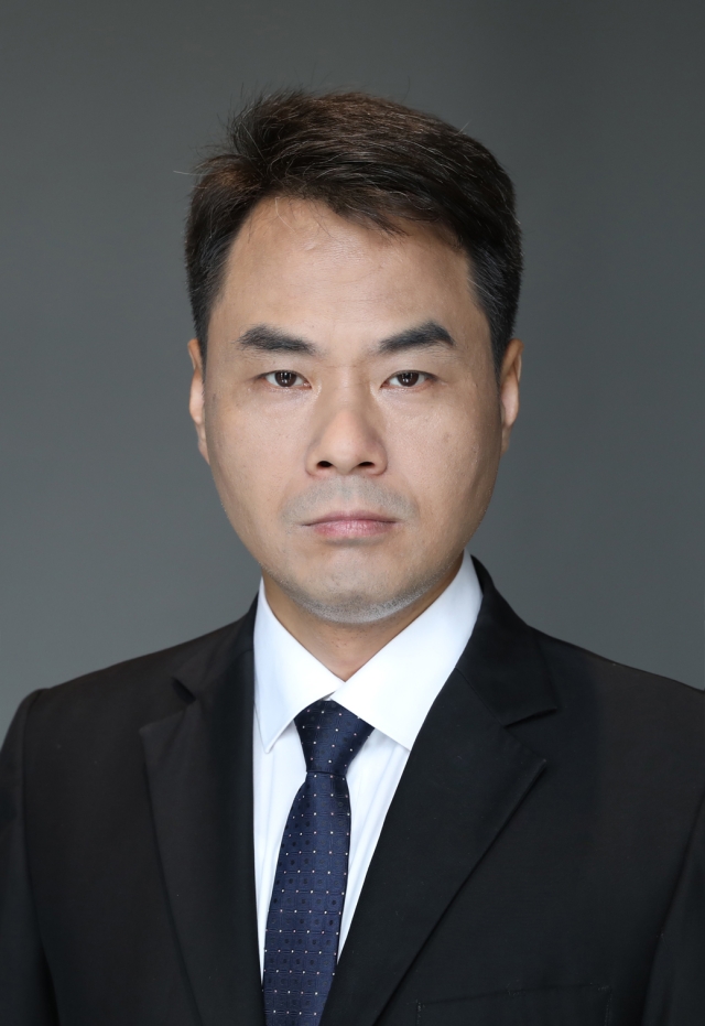 Jianhua Guo