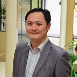 Sian Lun Lau