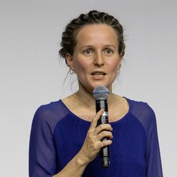 Apra Caroline