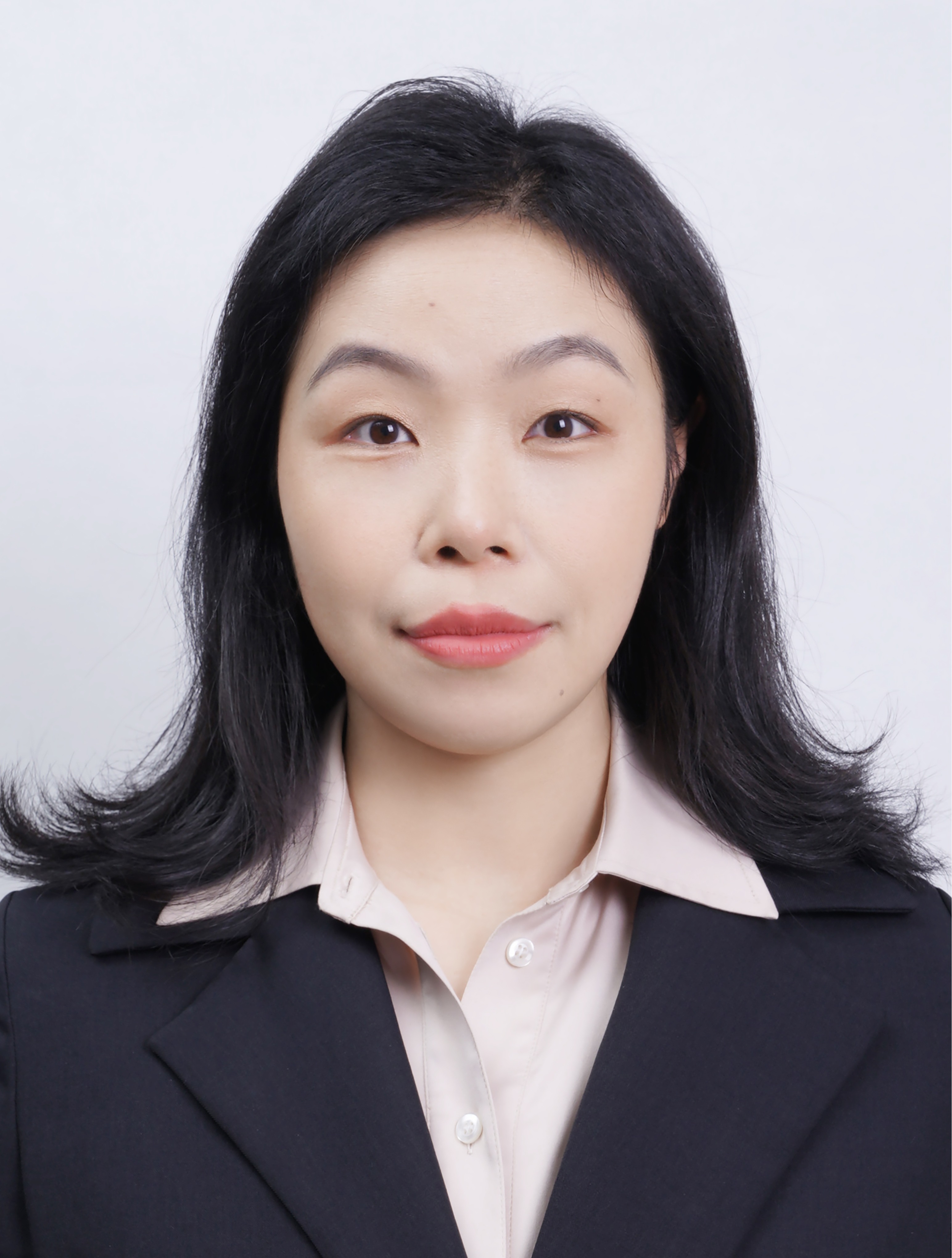Lingying Shi