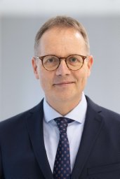 Ulrich Hacker